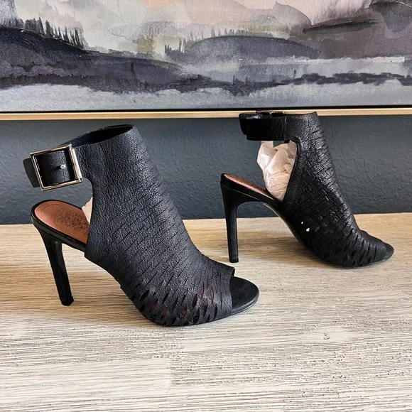 Vince Camuto Kayjay Black Leather Open-Toe Heels - Picture 6 of 9